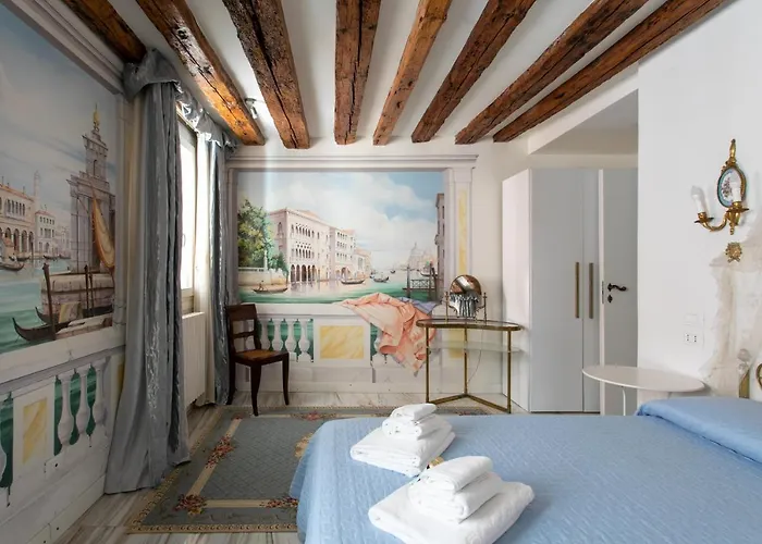 S. Maurizio - شقة البندقية